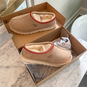 New in box Women’s Ugg Tasman Shoe/Slipper in color Sand/ Dark Cherry size 9.